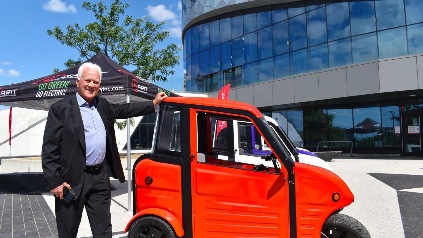 Frank Stronach partners with York University to help build SARIT electric car