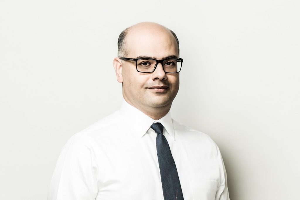 a profile headshot of lassonde professor Afshin Rezaei-Zare