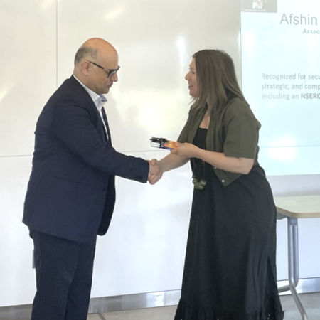 Professor Afshin Rezaei-Zare receiving award from Lassonde Dean Jane Goodyer