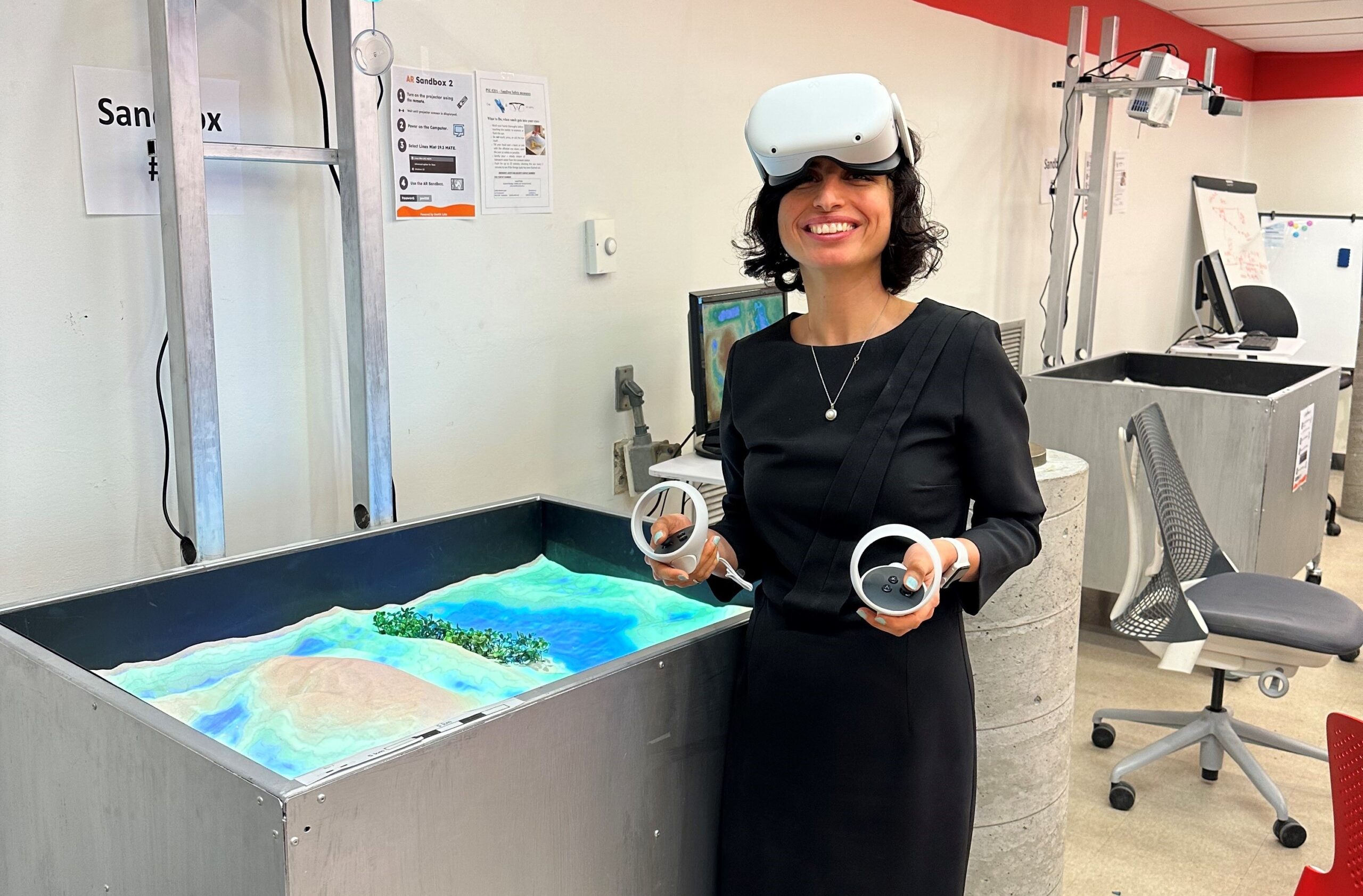 Professor Mojgan Jadidi using a VR headset